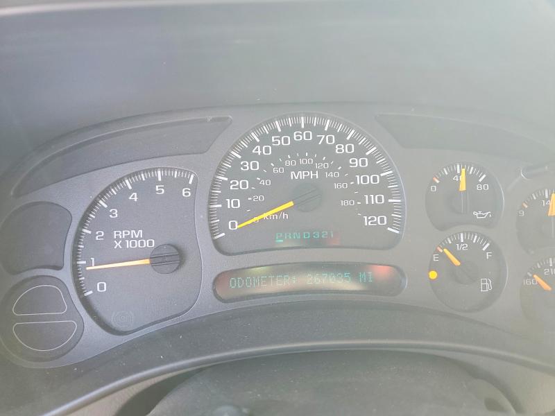 Продаж на аукціоні авто 2003 Chevrolet Suburban, vin: 1GNEC16T43J200342, номер лоту: 70464506