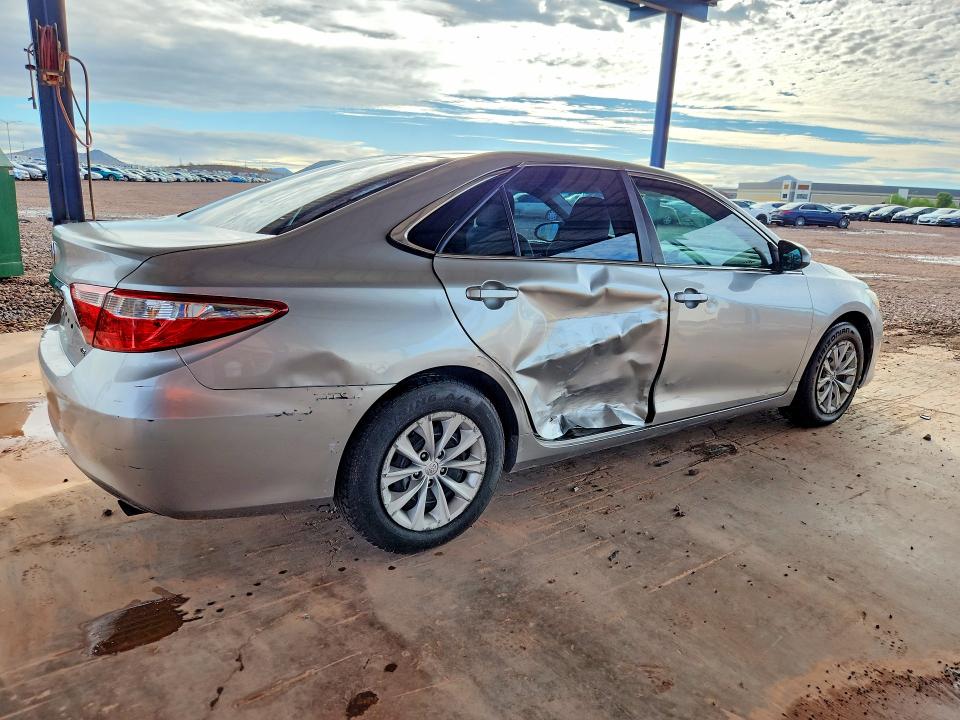 59408326 :رقم المزاد ، 4T4BF1FK0FR491680 vin ، 2015 Toyota Camry مزاد بيع