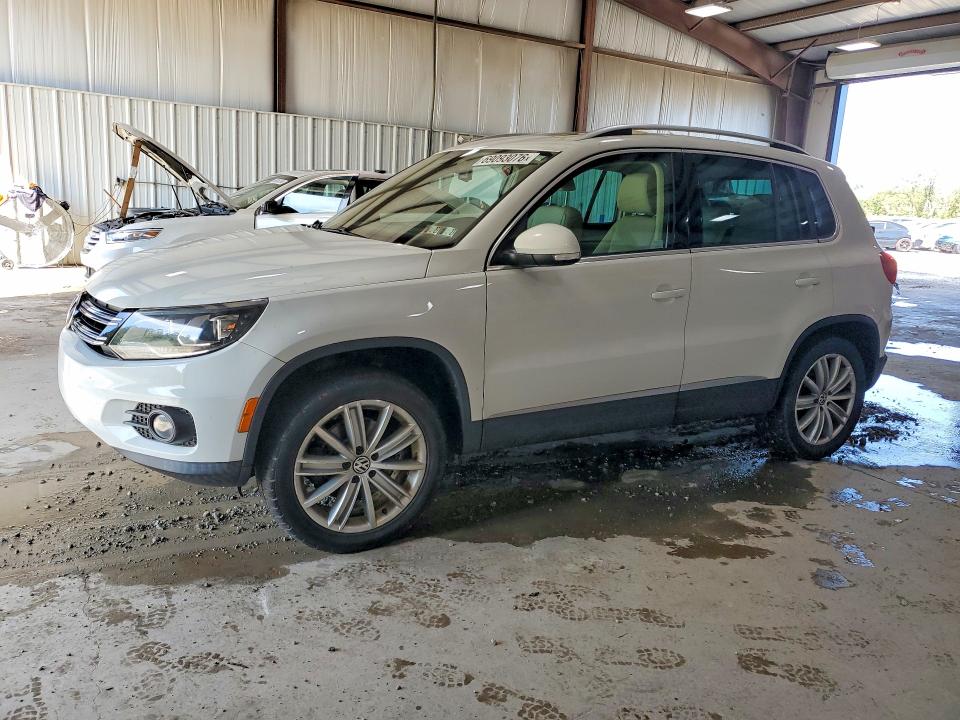 69093076 :رقم المزاد ، WVGBV7AX4GW585649         vin ، 2016 Volkswagen Tiguan مزاد بيع