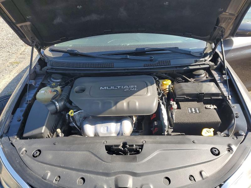 Auction sale of the 2015 Chrysler 200, vin: 1C3CCCAB4FN703509, lot number: 67697726