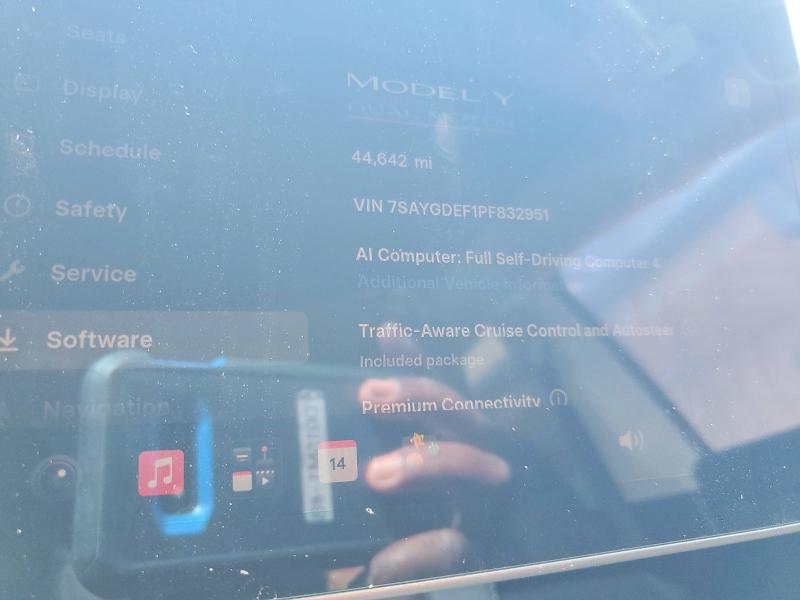 60581706 :رقم المزاد ، 7SAYGDEF1PF832951 vin ، 2023 Tesla Model Y مزاد بيع