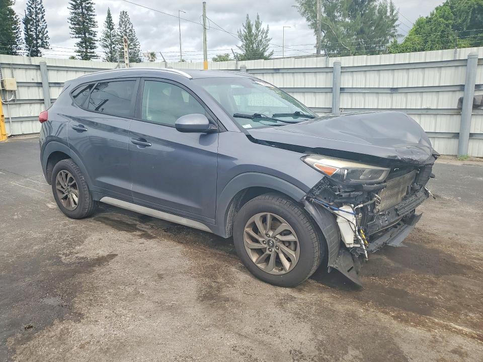 71244426 :رقم المزاد ، KM8J3CA44JU642788 vin ، 2018 Hyundai Tucson مزاد بيع