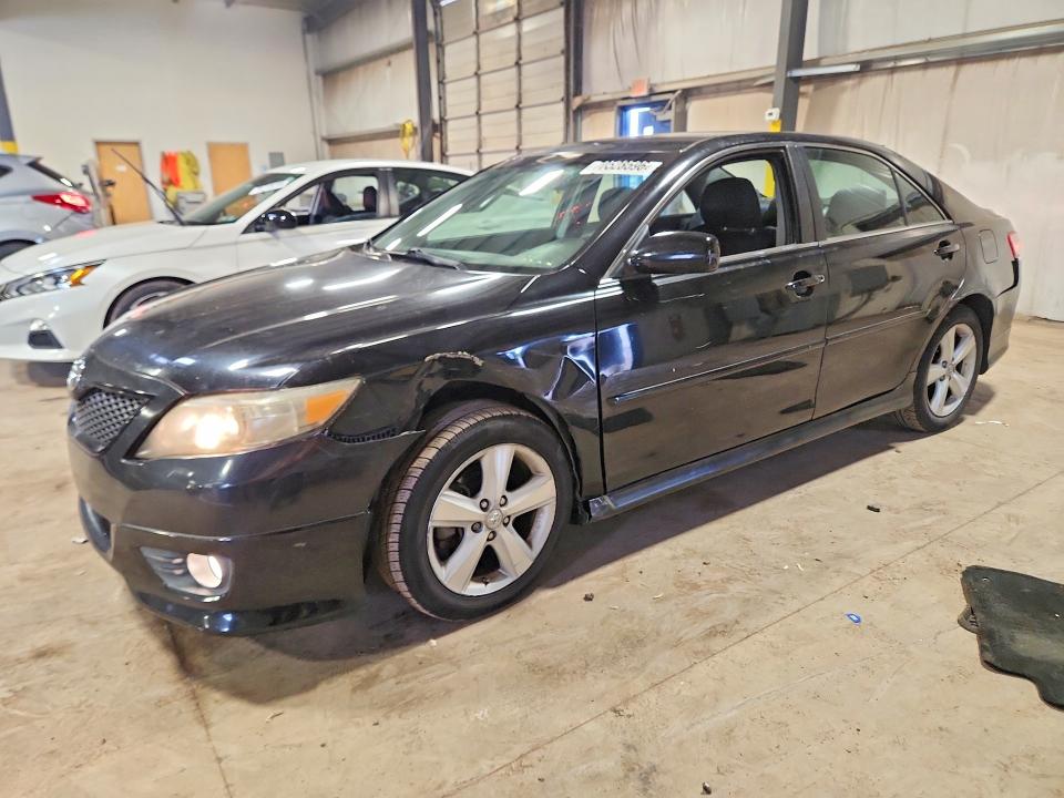 70528596 :رقم المزاد ، 4T1BF3EK9BU745596 vin ، 2011 Toyota Camry مزاد بيع