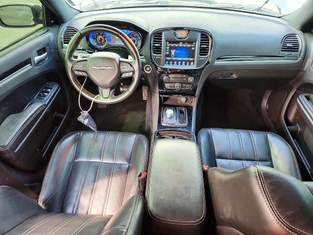 2019 Chrysler 300 მანქანა იყიდება აუქციონზე, vin: 2C3CCABG6KH679019, აუქციონის ნომერი: 68838126