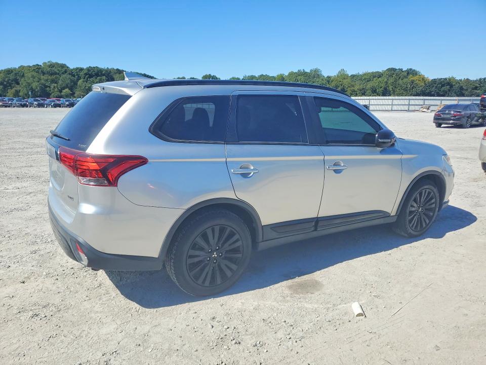 Продаж на аукціоні авто 2020 Mitsubishi Outlander, vin: JA4AZ3A30LZ030467, номер лоту: 70975376