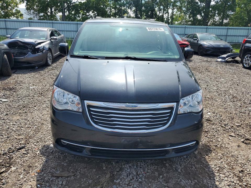 2015 Chrysler Town & Country მანქანა იყიდება აუქციონზე, vin: 2C4RC1BG8FR710941, აუქციონის ნომერი: 69723816