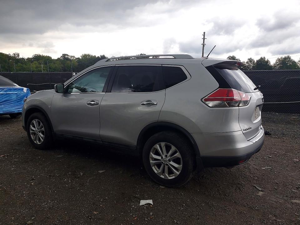 2015 Nissan Rogue მანქანა იყიდება აუქციონზე, vin: 5N1AT2MV8FC825672, აუქციონის ნომერი: 66140376