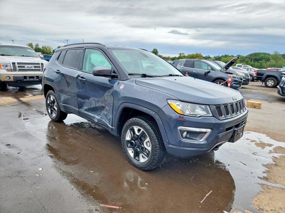 67450836 :رقم المزاد ، 3C4NJDDB0HT667879 vin ، 2017 Jeep Compass مزاد بيع