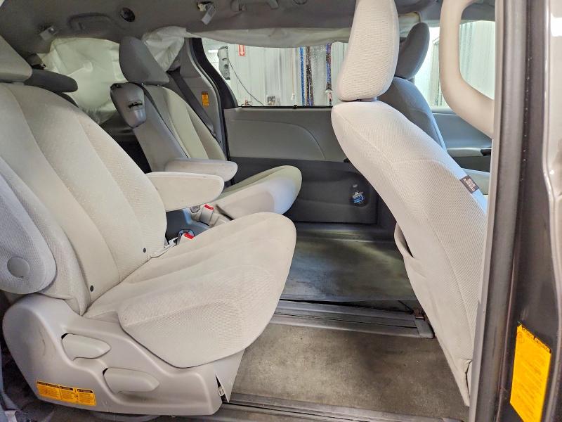 Продажа на аукционе авто 2014 Toyota Sienna, vin: 5TDKK3DC3ES457849, номер лота: 70903646
