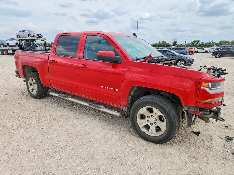 Продаж на аукціоні авто 2018 Chevrolet Silverado, vin: 3GCUKREC4JG527684, номер лоту: 69021816