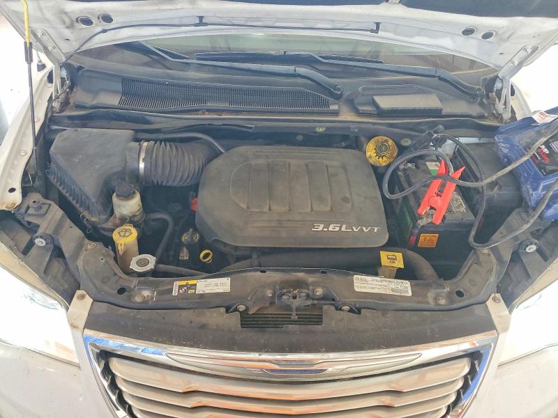 68055336 :رقم المزاد ، 2C4RC1BG4FR695919 vin ، 2015 Chrysler Town & Country مزاد بيع