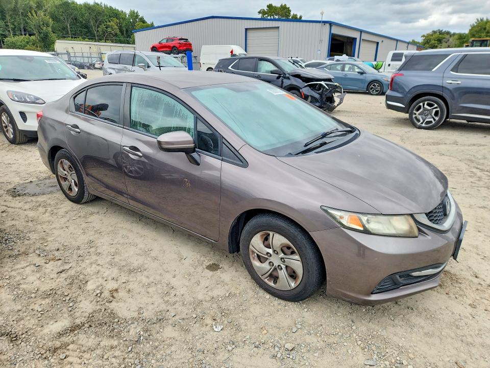 70597076 :رقم المزاد ، 19XFB2F57FE261970 vin ، 2015 Honda Civic مزاد بيع