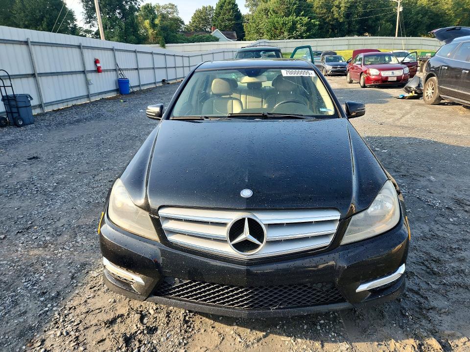 70000096 :رقم المزاد ، WDDGF8AB7DR257448 vin ، 2013 Mercedes-benz C مزاد بيع