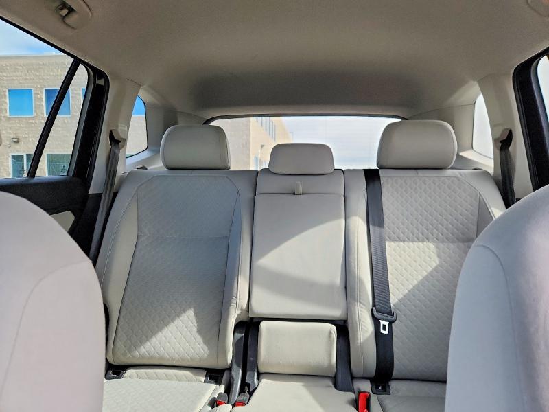69338096 :رقم المزاد ، 3VV0B7AX4KM095808 vin ، 2019 Volkswagen Tiguan مزاد بيع