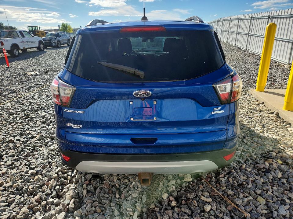 2017 Ford Escape მანქანა იყიდება აუქციონზე, vin: 1FMCU0G97HUA21000, აუქციონის ნომერი: 69987146
