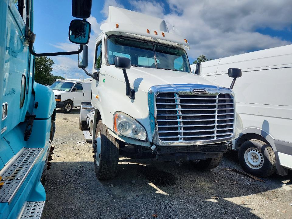 2017 Freightliner Cascadia 125 მანქანა იყიდება აუქციონზე, vin: 1FUBGEDV2HLJH1564, აუქციონის ნომერი: 67601856