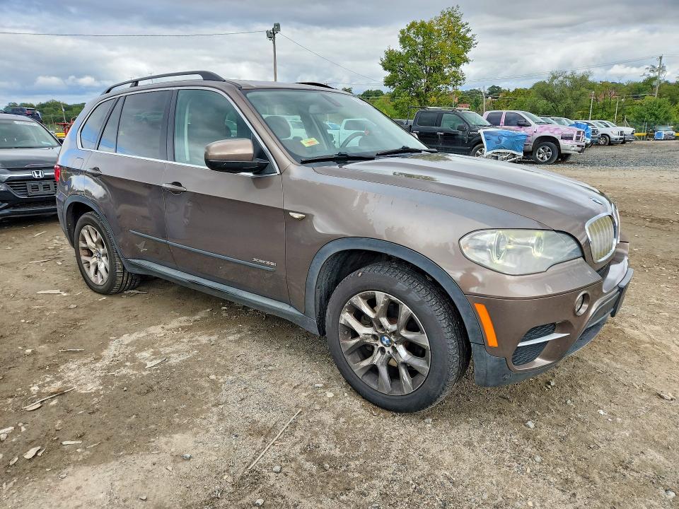 70914066 :رقم المزاد ، 5UXZV4C54DL993223 vin ، 2013 Bmw X5 مزاد بيع