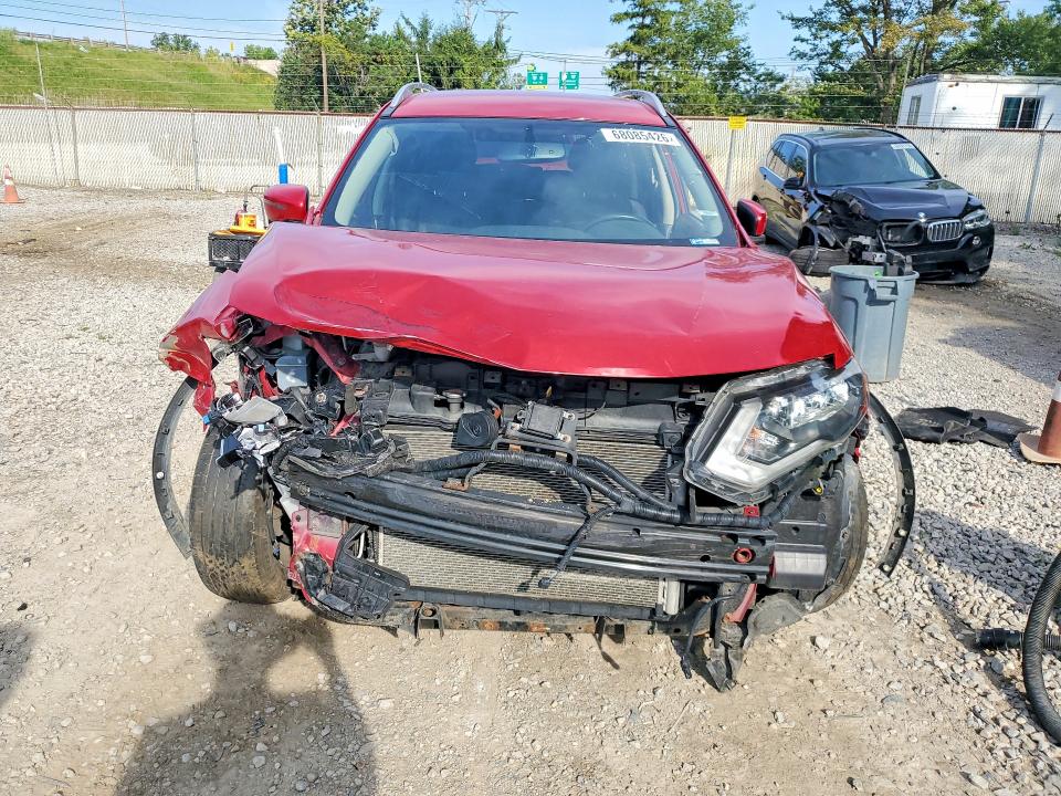 2017 Nissan Rogue მანქანა იყიდება აუქციონზე, vin: JN8AT2MV6HW284423, აუქციონის ნომერი: 68085426