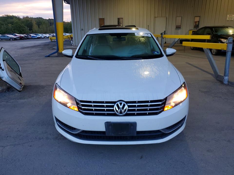 69995136 :رقم المزاد ، 1VWCP7A32CC036296 vin ، 2012 Volkswagen Passat مزاد بيع