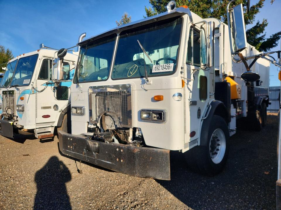 Продажа на аукционе авто 2010 Peterbilt 320, vin: 3BPZL00X6AF103115, номер лота: 69218456