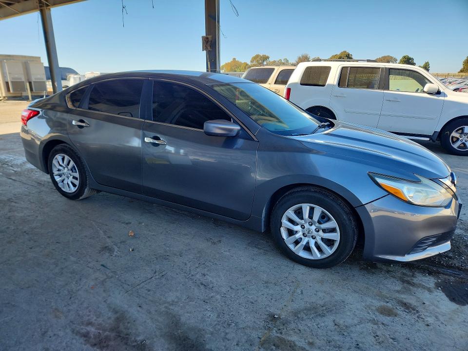 Продаж на аукціоні авто 2016 Nissan Altima, vin: 1N4AL3AP9GN377096, номер лоту: 70744166