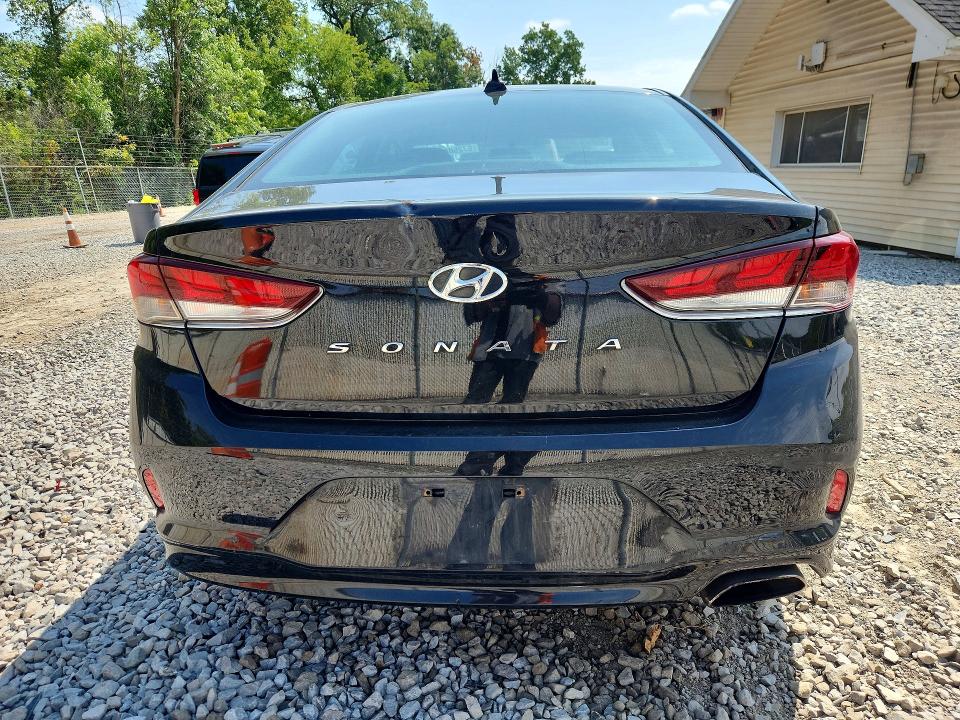 67250976 :رقم المزاد ، 5NPE34AF8JH603399 vin ، 2018 Hyundai Sonata مزاد بيع