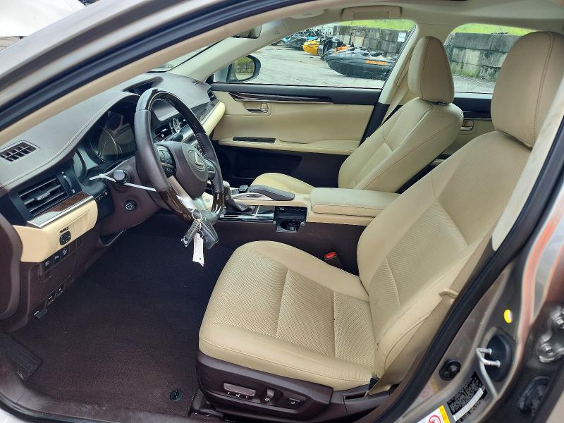 67454796 :رقم المزاد ، 58ABK1GG8HU056630 vin ، 2017 Lexus Es مزاد بيع