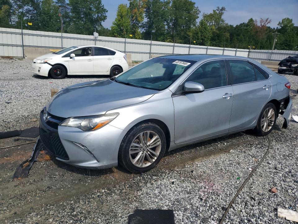68767666 :رقم المزاد ، 4T1BF1FK3HU626373 vin ، 2017 Toyota Camry مزاد بيع