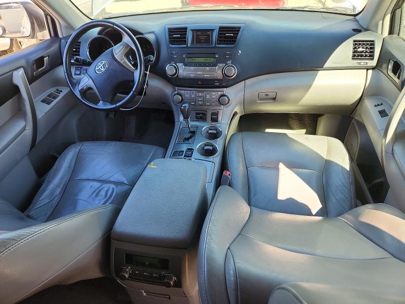 2010 Toyota Highlander მანქანა იყიდება აუქციონზე, vin: 5TDKK3EH8AS008400, აუქციონის ნომერი: 68180776