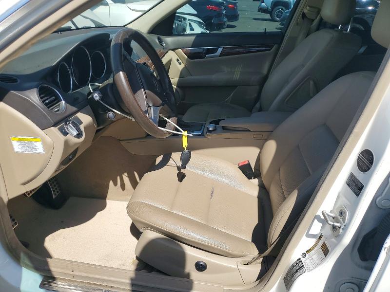 2014 Mercedes-benz C მანქანა იყიდება აუქციონზე, vin: WDDGF4HB9EG198060, აუქციონის ნომერი: 69382426
