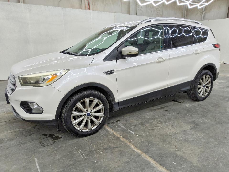 Продаж на аукціоні авто 2017 Ford Escape, vin: 1FMCU9J90HUE72590, номер лоту: 68204166