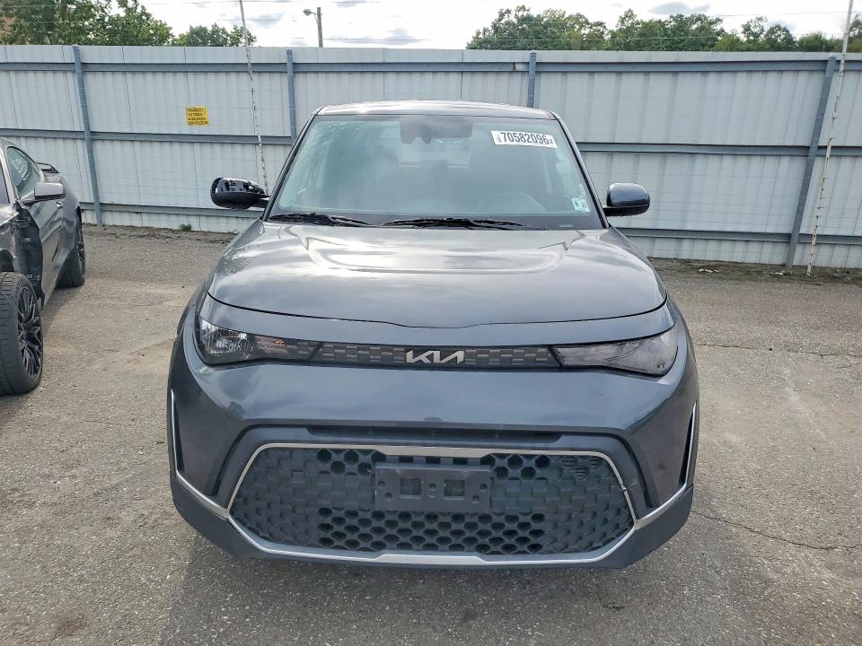 70582096 :رقم المزاد ، KNDJ23AU6P7879507 vin ، 2023 Kia Soul مزاد بيع