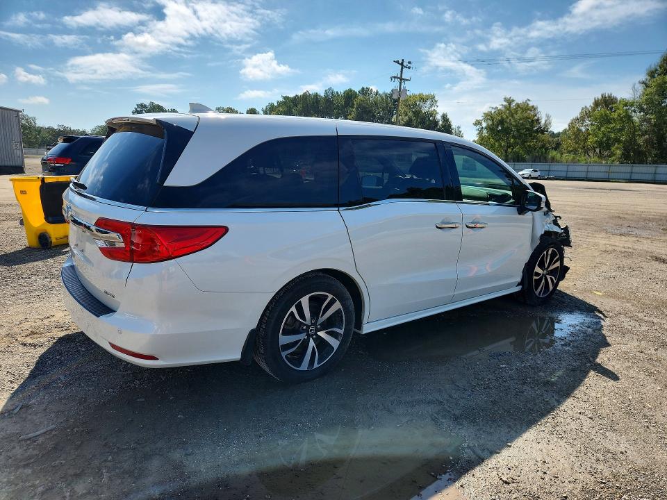 Продажа на аукционе авто 2018 Honda Odyssey, vin: 5FNRL6H97JB043435, номер лота: 68819436