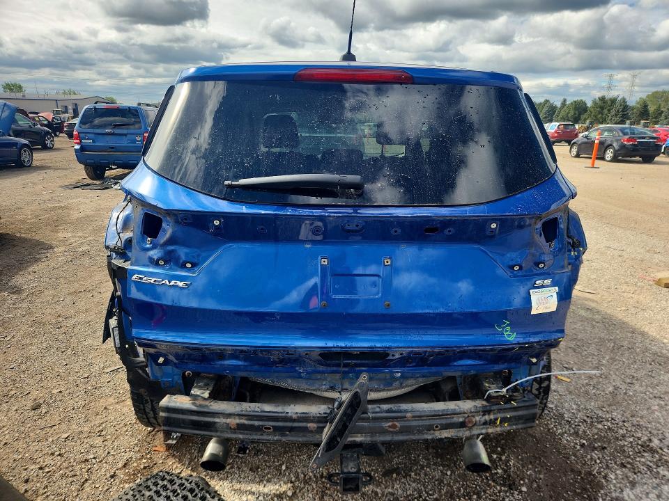 69846416 :رقم المزاد ، 1FMCU0GD0HUD94917 vin ، 2017 Ford Escape مزاد بيع