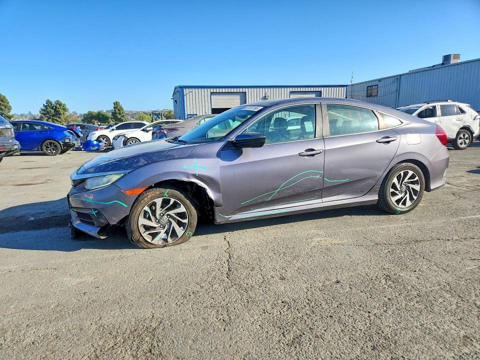Продажа на аукционе авто 2017 Honda Civic, vin: 19XFC2F73HE232015, номер лота: 69189186