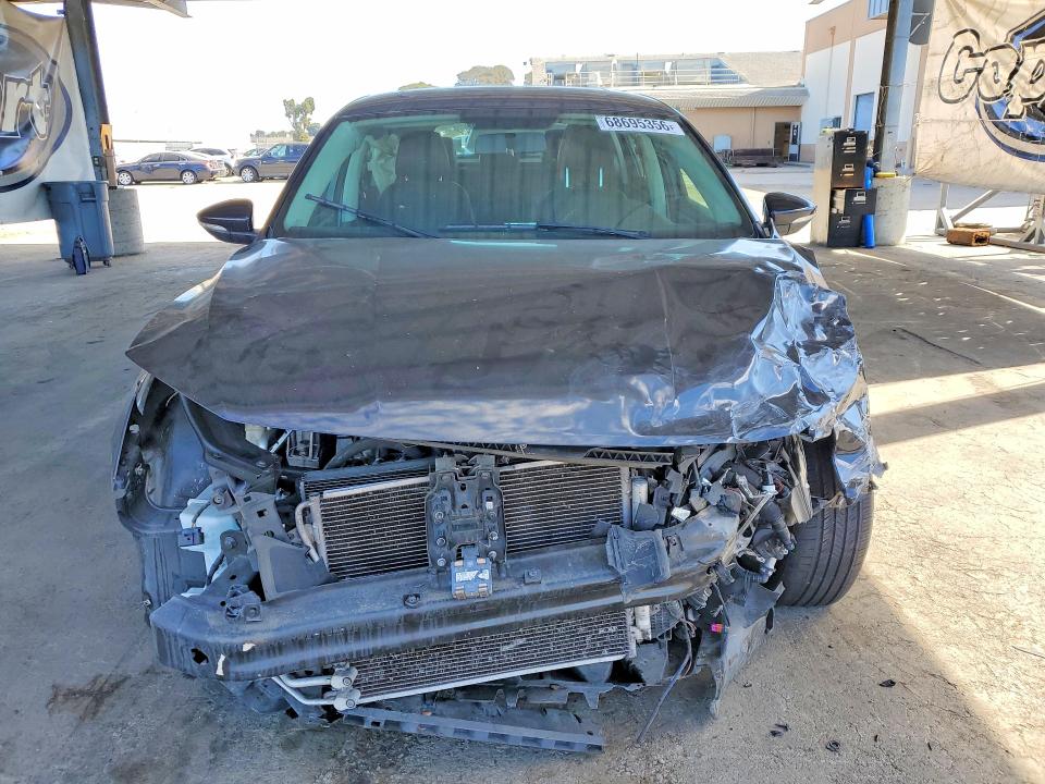 Продажа на аукционе авто 2018 Volkswagen Passat, vin: 1VWBA7A37JC025868, номер лота: 68695356