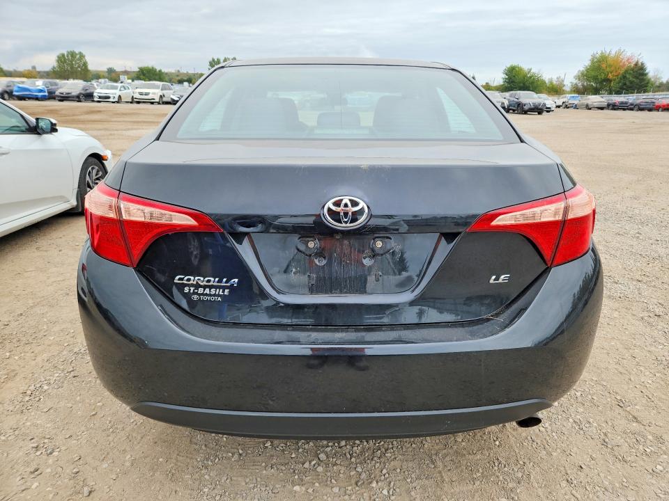 Auction sale of the 2018 Toyota Corolla, vin: 2T1BURHE3JC005833, lot number: 70865156