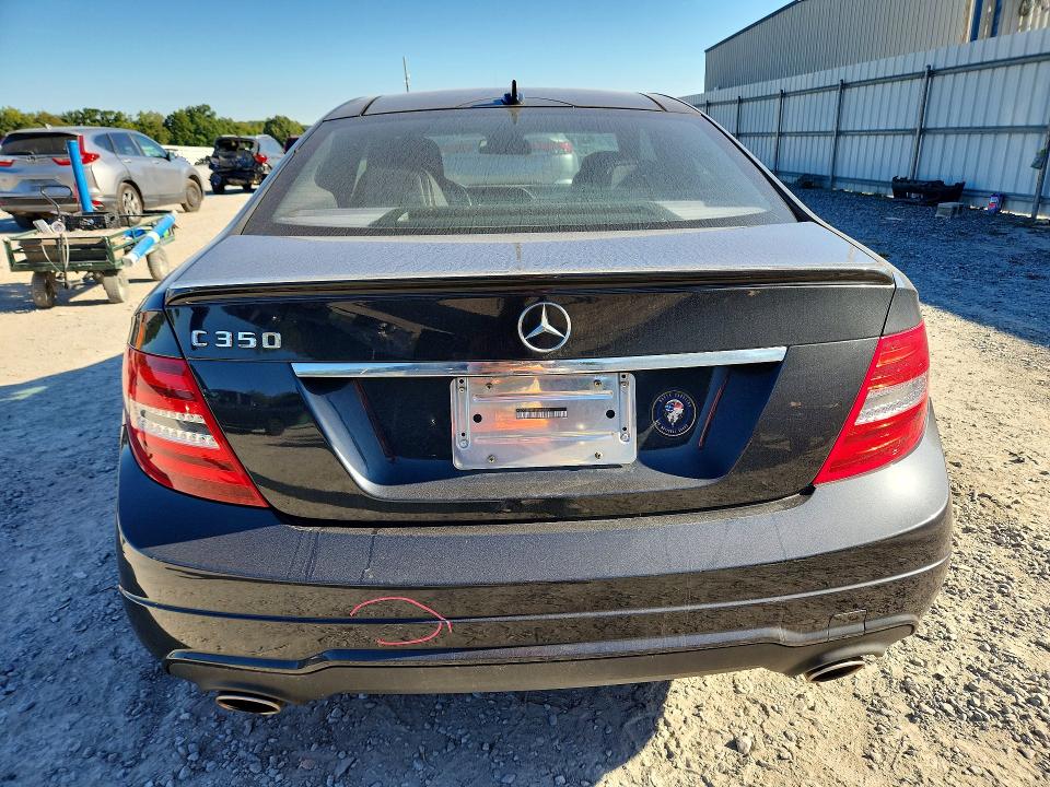 Продажа на аукционе авто 2012 Mercedes-benz C, vin: WDDGJ5HB1CF923559, номер лота: 71098286