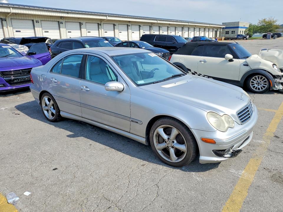 2005 Mercedes-benz C მანქანა იყიდება აუქციონზე, vin: WDBRF40J15G619022, აუქციონის ნომერი: 68679326