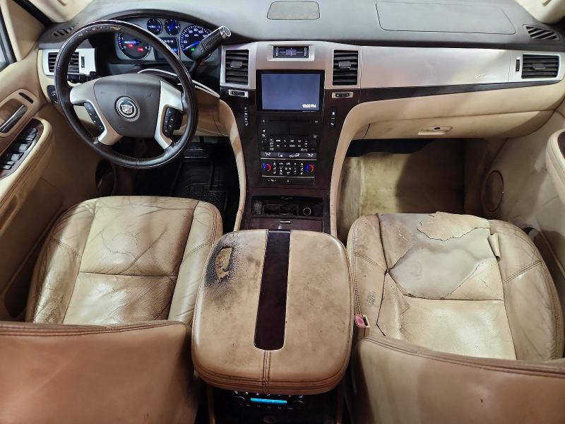 2007 Cadillac Escalade მანქანა იყიდება აუქციონზე, vin: 1GYFK63887R195872, აუქციონის ნომერი: 70884776