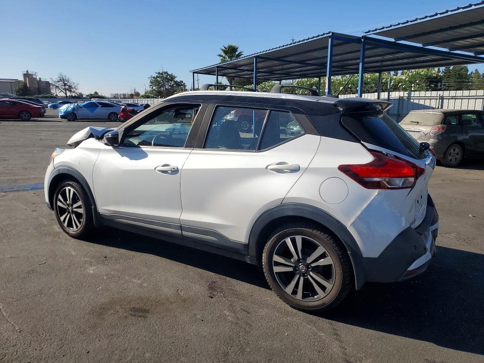 67377746 :رقم المزاد ، 3N1CP5DV1LL493371 vin ، 2020 Nissan Kicks مزاد بيع