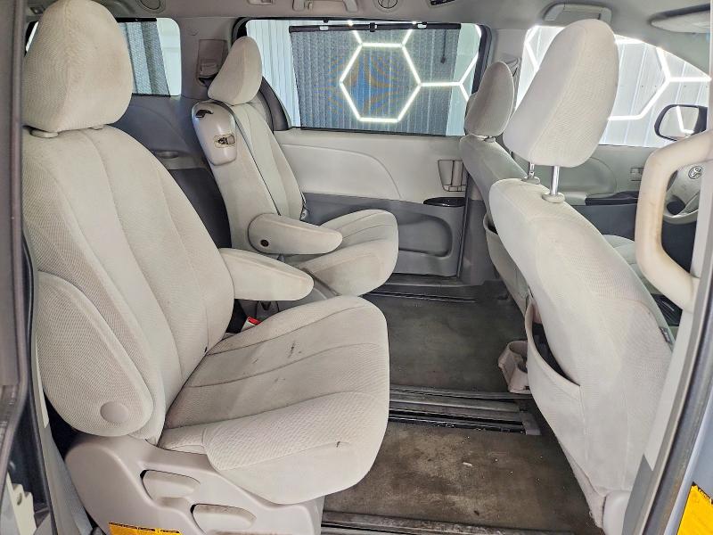 2014 Toyota Sienna მანქანა იყიდება აუქციონზე, vin: 5TDKK3DC9ES464689, აუქციონის ნომერი: 67840646