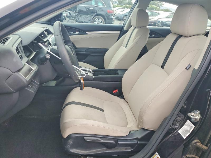 69810626 :رقم المزاد ، 19XFC2F75HE228371 vin ، 2017 Honda Civic مزاد بيع
