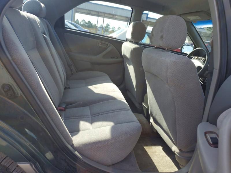 70496326 :رقم المزاد ، 4T1BG22K3YU962467 vin ، 2000 Toyota Camry مزاد بيع