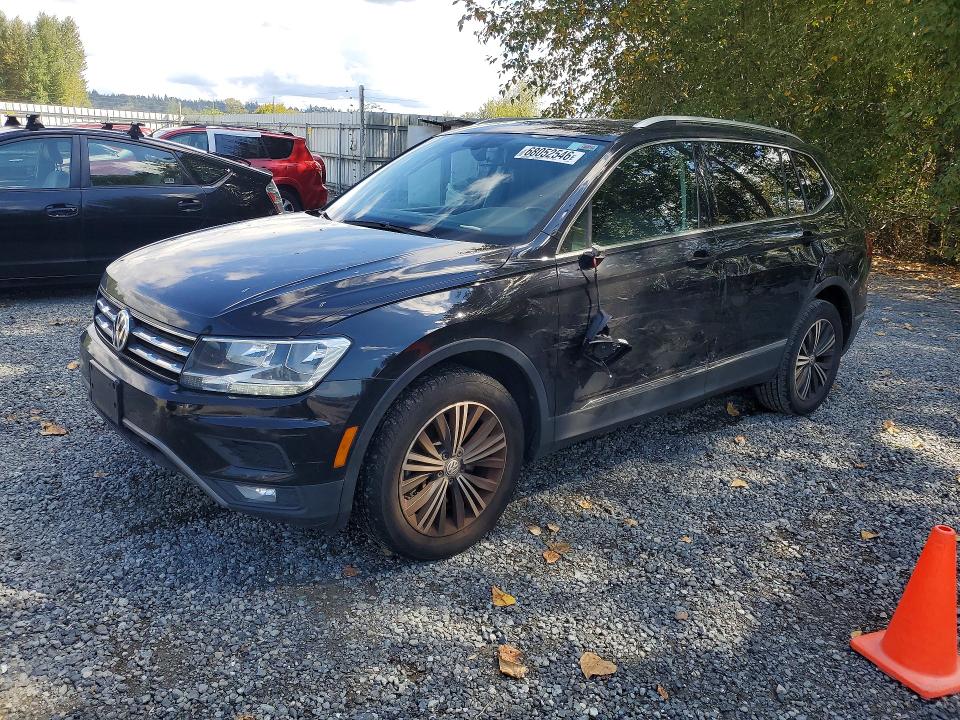 Продажа на аукционе авто 2018 Volkswagen Tiguan, vin: 3VV3B7AX1JM083854, номер лота: 68052546