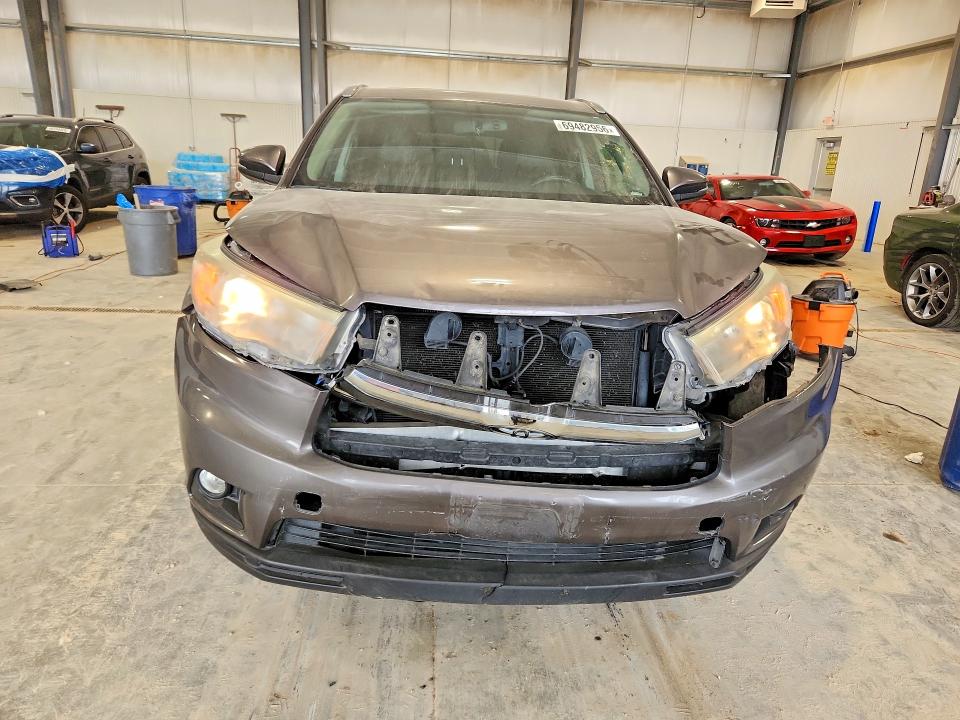 Продаж на аукціоні авто 2016 Toyota Highlander, vin: 5TDJKRFH0GS238700, номер лоту: 69482956