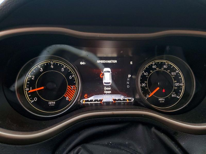 68857676 :رقم المزاد ، 1C4PJMDS1FW705443 vin ، 2015 Jeep Cherokee مزاد بيع