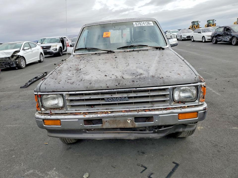 Продажа на аукционе авто 1988 Toyota Pickup, vin: JT4RN70P3J0058104, номер лота: 67874136