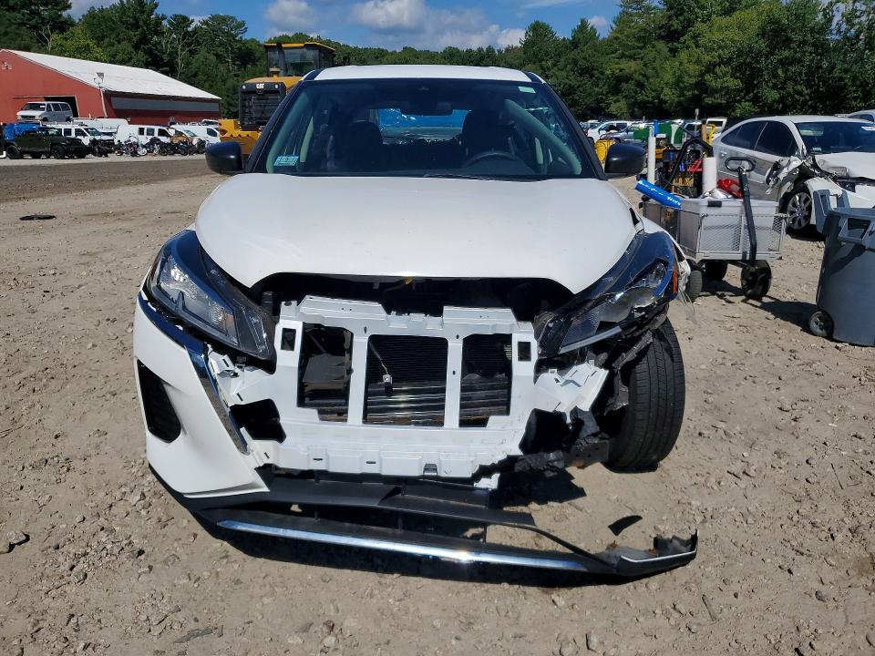 68645296 :رقم المزاد ، 3N1CP5BV2ML488975 vin ، 2021 Nissan Kicks مزاد بيع