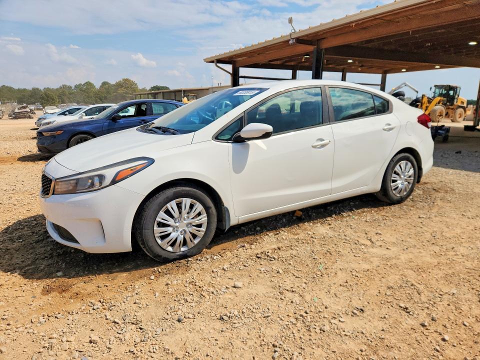 68338916 :رقم المزاد ، 3KPFK4A7XJE205633 vin ، 2018 Kia Forte مزاد بيع